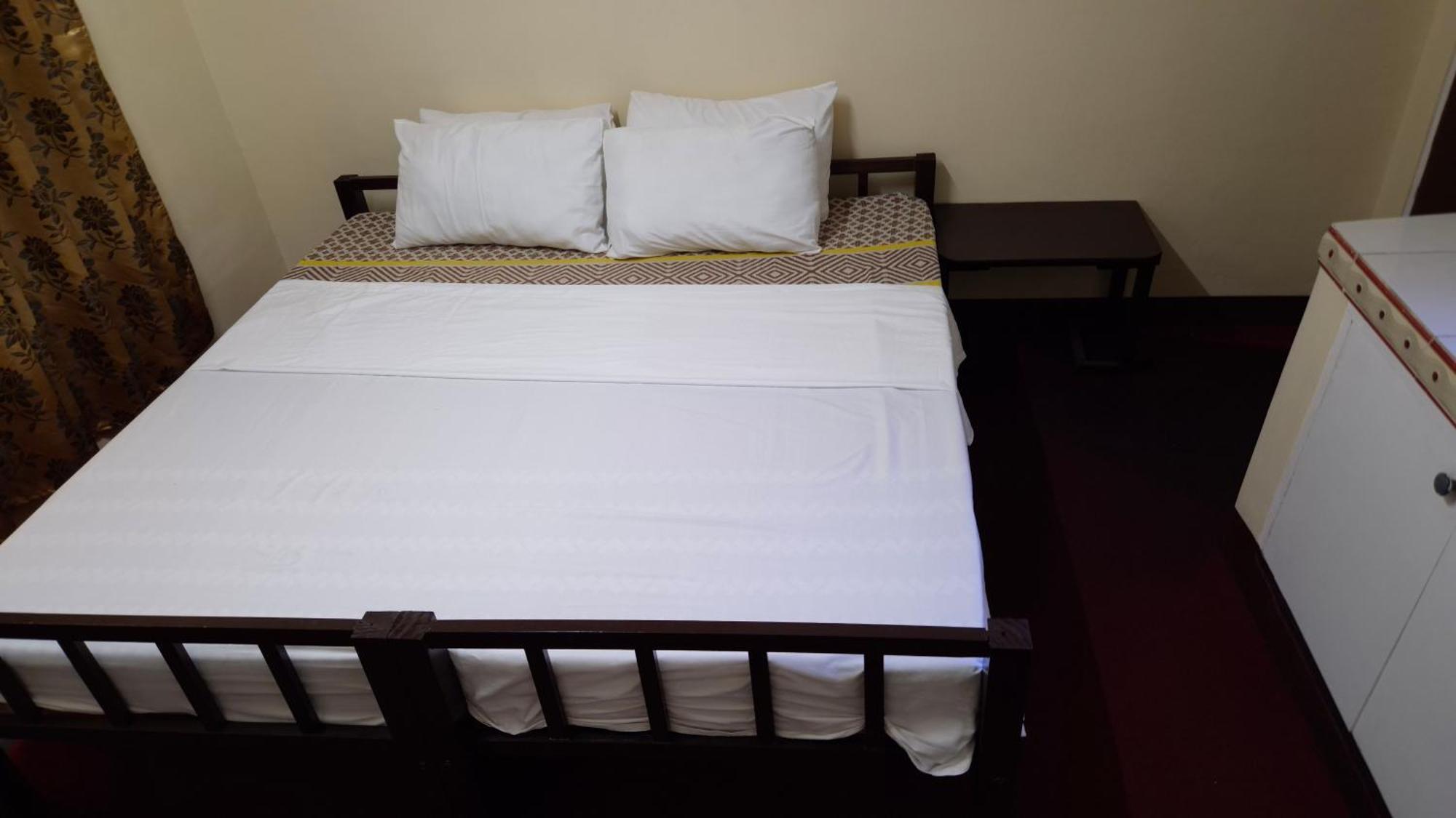 Cool Martin Family Hotel And Resort Bacoor Exterior photo